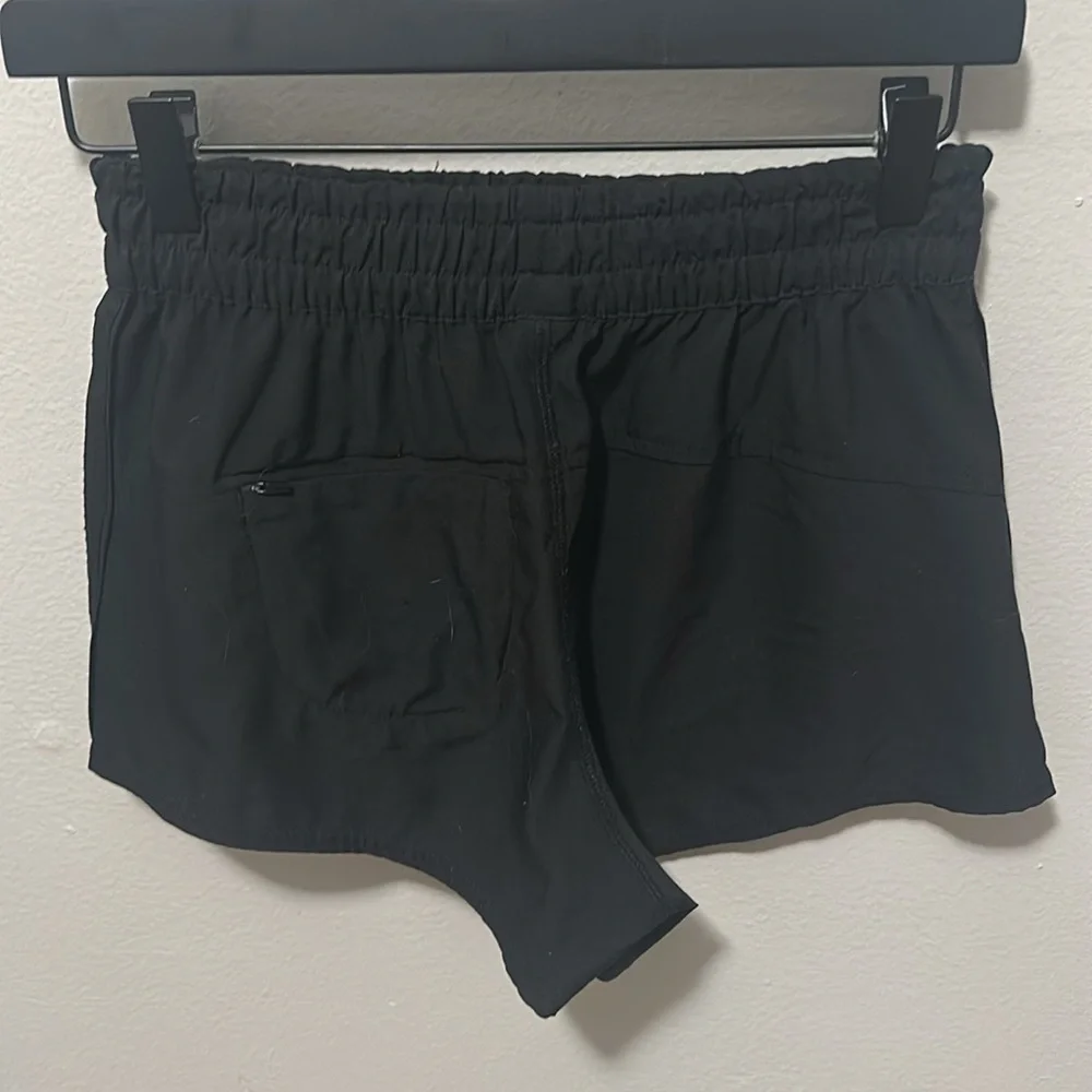 Vuori Dash Shorts - Picture 4 of 5